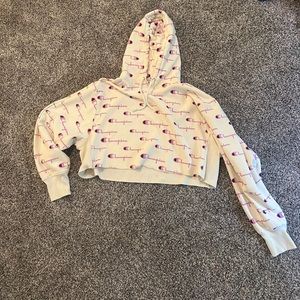 Oversized cropped Champion hoodie